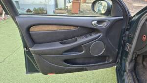 Imagen 17/45 de Jaguar X-Type 2.5 V6 (2002)