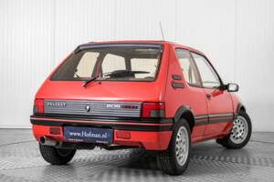 Image 45/50 de Peugeot 205 GTi 1.6 (1986)