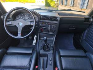 Afbeelding 12/26 van BMW 325i (1989)
