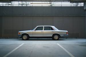 Bild 2/95 von Mercedes-Benz 450 SEL 6,9 (1976)
