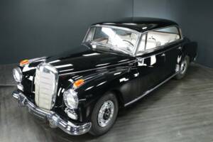 Image 35/50 de Mercedes-Benz 300 d (1958)