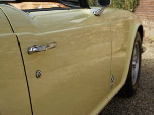 Image 37/50 of Triumph TR 6 (1971)