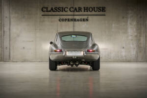Image 11/99 of Jaguar E-Type 3.8 (1964)