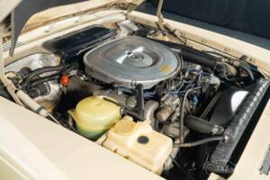 Immagine 5/29 di Mercedes-Benz 380 SL (1983)