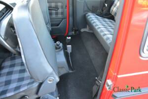 Image 22/50 of Mercedes-Benz 200 GE (SWB) (1987)