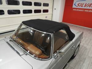 Image 10/15 de Mercedes-Benz 230 SL (1966)