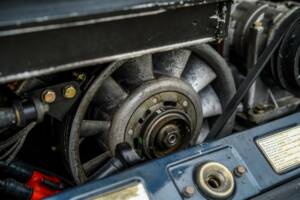 Image 13/16 of Porsche 911 Turbo 3.3 (1988)