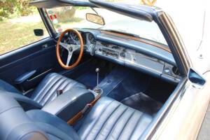 Image 24/37 of Mercedes-Benz 280 SL (1969)