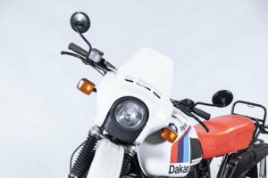 Image 19/50 de BMW DUMMY (1985)