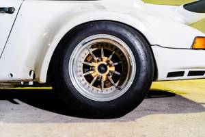 Image 21/46 de Porsche 911 RSR 3.0 (1976)