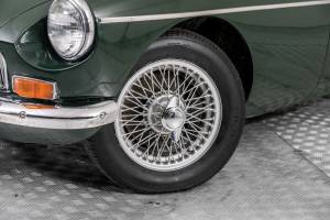 Image 4/50 of MG MGB (1968)