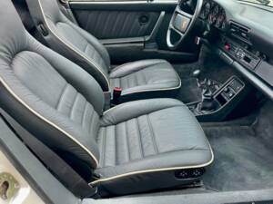 Image 15/19 de Porsche 911 Turbo 3.3 (1989)