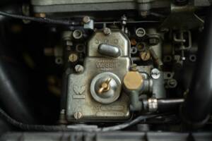 Obraz 50/50 pojazdu Alfa Romeo Giulietta 1.8 (1985)