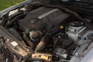 Image 44/50 of Mercedes-Benz CL 500 (2002)