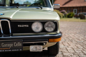 Image 5/46 of BMW 525 (1978)