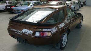 Bild 38/50 von Porsche 928 S (1986)