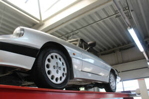 Immagine 10/50 di Alfa Romeo 2.0 Spider QV (1987)
