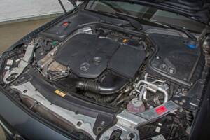 Image 20/20 of Mercedes-Benz E 300 de T (2020)