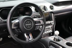 Immagine 28/50 di Ford Mustang GT 5.0 V8 Fastback (2019)