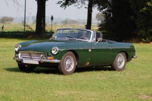 Image 2/27 of MG MGB (1969)