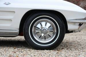 Imagen 44/50 de Chevrolet Corvette Sting Ray Convertible (1964)