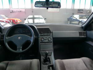 Image 47/50 of Alfa Romeo 164 2.0 (1991)