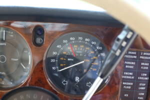 Image 30/37 de Rolls-Royce Silver Shadow II (1978)