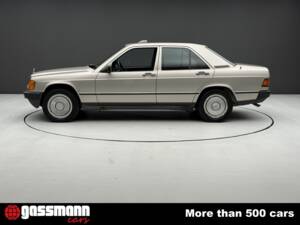 Bild 3/15 von Mercedes-Benz 190 E (1985)