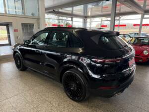 Bild 23/26 von Porsche Cayenne (2019)