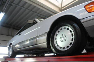 Image 41/50 of Mercedes-Benz 560 SEC (1987)