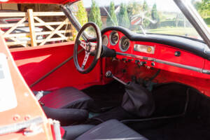 Image 28/60 of Alfa Romeo Giulia 1600 Spider (1963)