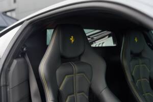 Image 17/50 of Ferrari 488 GTB (2017)