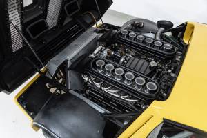 Bild 45/49 von Ferrari 512 BB (1976)