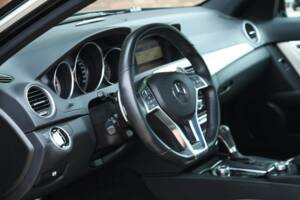 Image 47/50 of Mercedes-Benz C 63 AMG (2012)