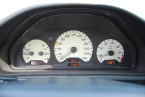 Image 39/46 of Mercedes-Benz CLK 200 (1999)