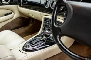 Afbeelding 39/50 van Jaguar XKR (1998)