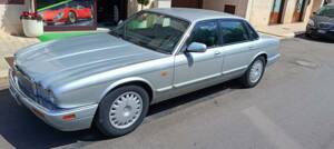 Image 32/33 of Jaguar XJ6 3.2 Executive (1995)