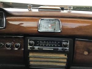 Image 22/25 of Mercedes-Benz 220 S (1958)