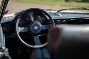 Image 28/40 of Alfa Romeo 2.0 Spider (1987)