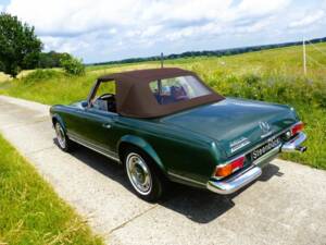 Afbeelding 4/12 van Mercedes-Benz 280 SL (1969)