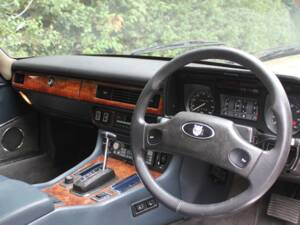 Image 8/20 de Jaguar XJS 5.3 V12 (1988)
