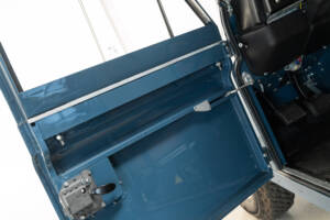 Image 9/31 of Land Rover 109 (1980)