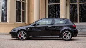 Image 4/60 of Alfa Romeo 147 3.2 GTA (2003)