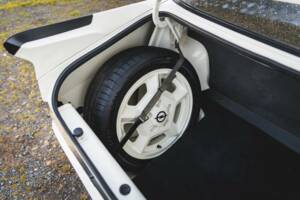 Bild 30/50 von Opel Manta 400 2,4 (1983)