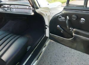 Bild 12/56 von Mercedes-Benz 220 SE b (1962)