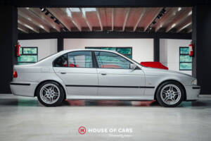 Bild 5/23 von BMW 540i (1999)
