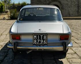Afbeelding 26/43 van Alfa Romeo 1750 GT Veloce (1970)