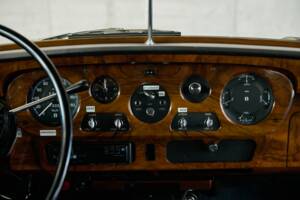 Image 50/50 of Bentley S 3 (1964)