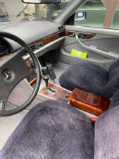 Image 23/30 of Mercedes-Benz 380 SEC (1985)