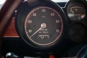Image 26/45 of Alfa Romeo 2000 GT Veloce (1975)